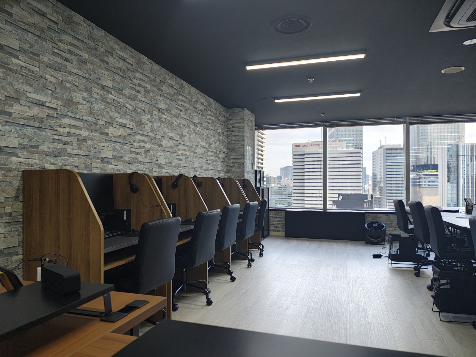 テックエキスパート梅田オフィス内観2